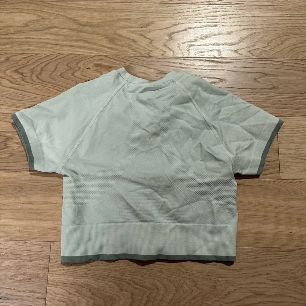 Abercrombie & Fitch Workout Top - Picture 3 of 4